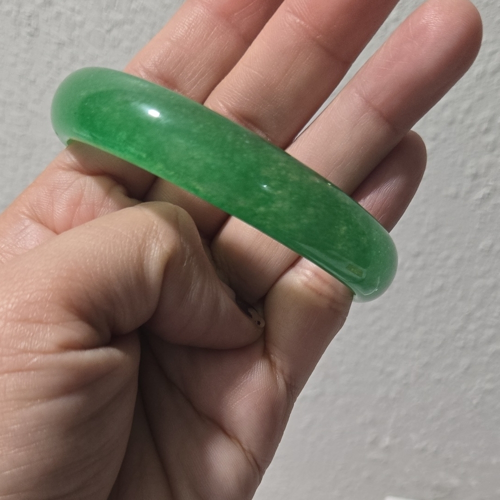 Green Jade-Style Bangle Bracelet - Women Jewelry - Picture 2 of 5